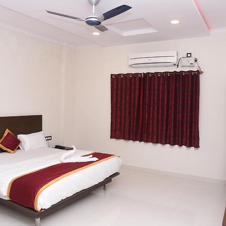 Hotel Grand Kubera Chikmagalūr 外观 照片