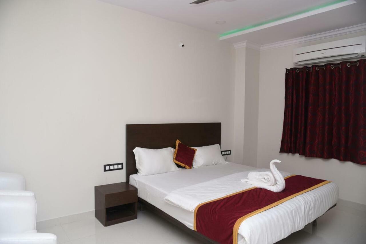 Hotel Grand Kubera Chikmagalūr 外观 照片