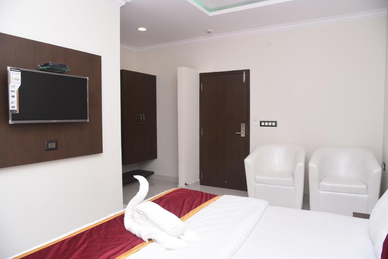 Hotel Grand Kubera Chikmagalūr 外观 照片