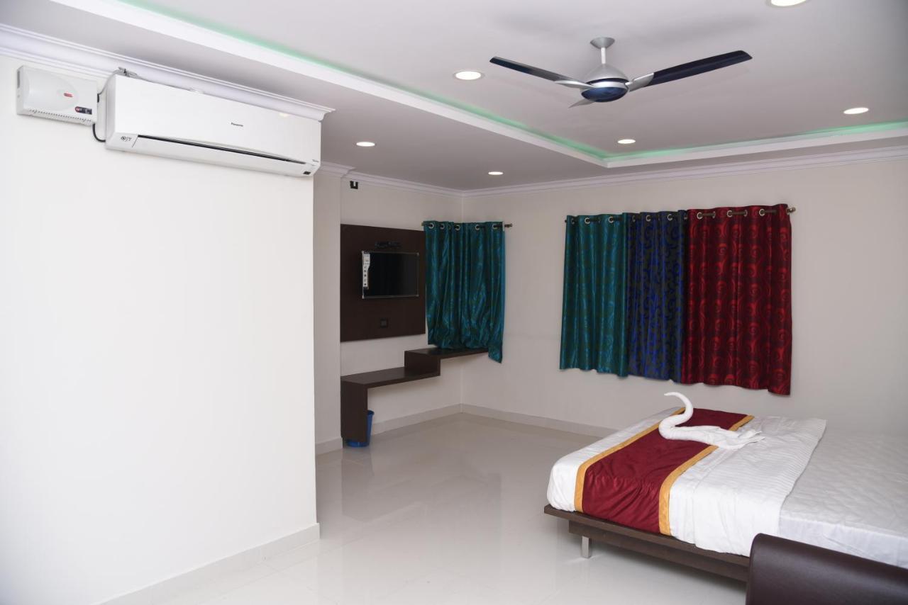 Hotel Grand Kubera Chikmagalūr 外观 照片
